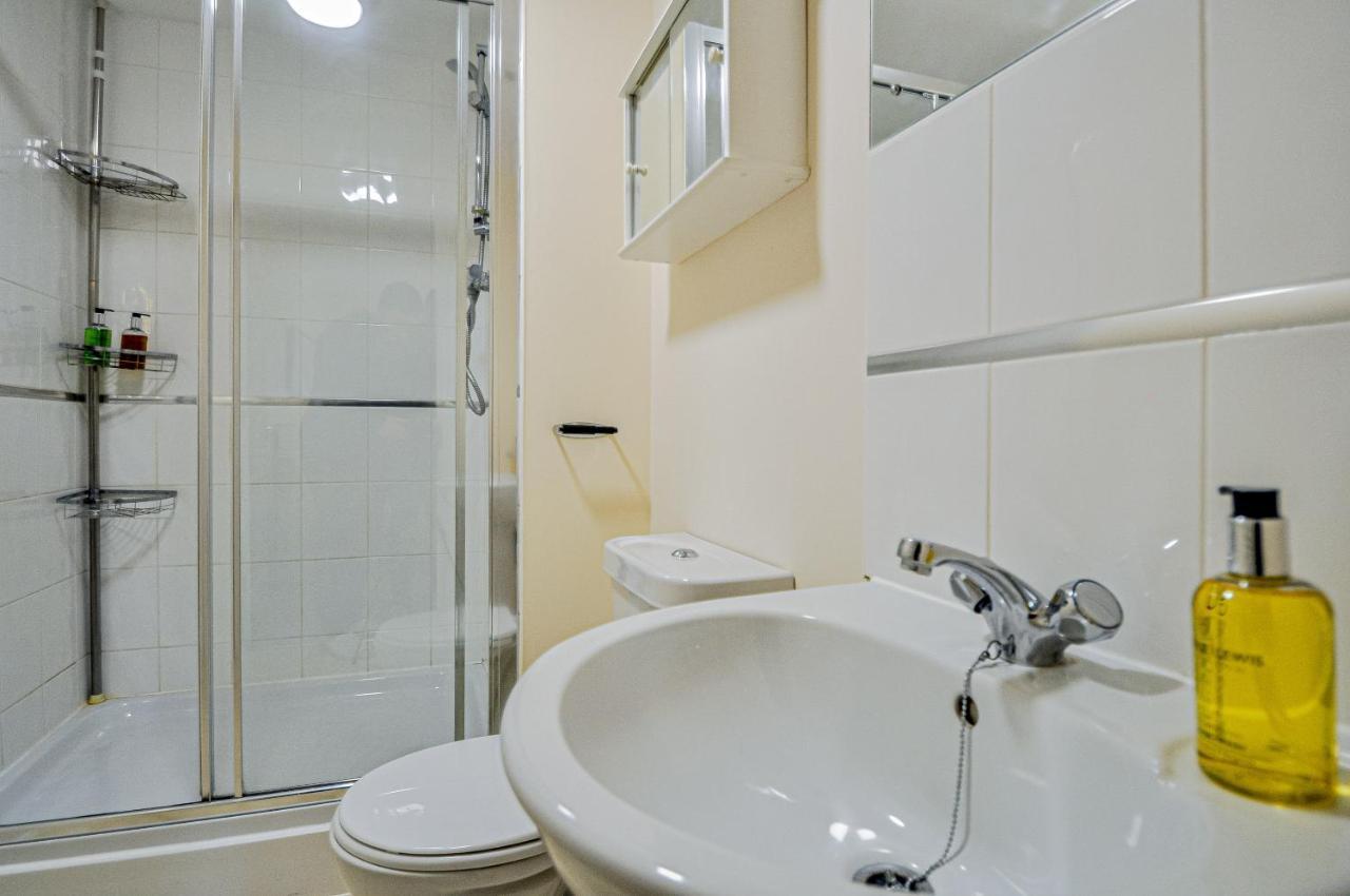 Kings Quarter - Four Bed Apartment - #0202 เมเดนเฮด ภายนอก รูปภาพ
