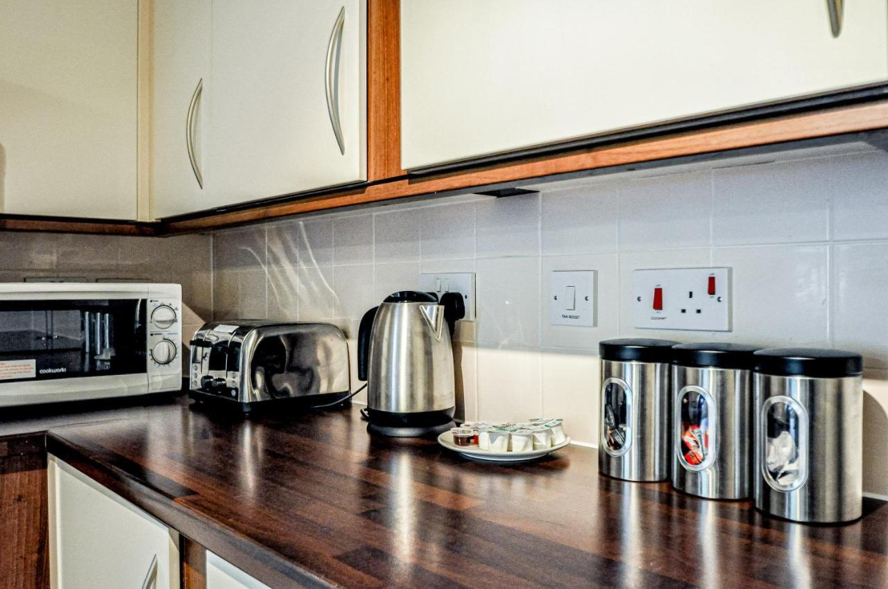 Kings Quarter - Four Bed Apartment - #0202 เมเดนเฮด ภายนอก รูปภาพ
